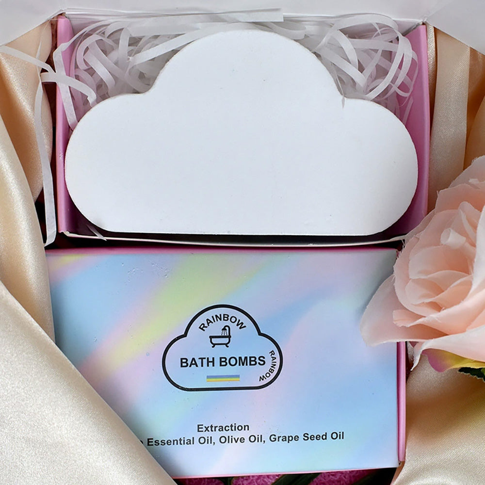 Regenbogen-Badebombe in Wolkenform